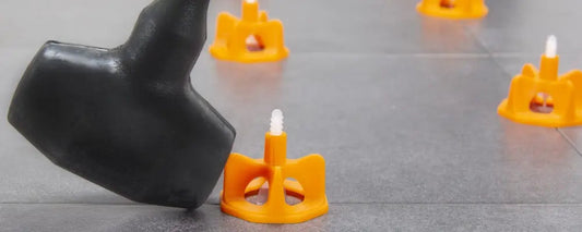 Hoe-verwijder-ik-tegel-levelling-clips Nivello